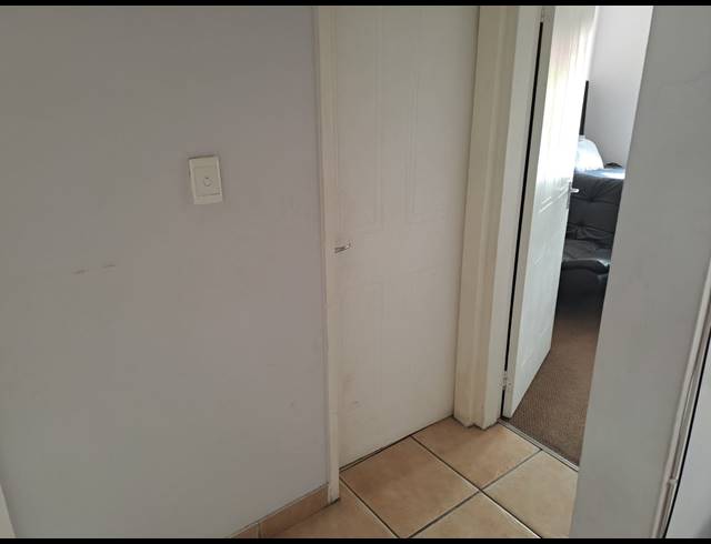 2 BEDROOM TOWNHOUSE FOR SALE IN CASTLEVIEW